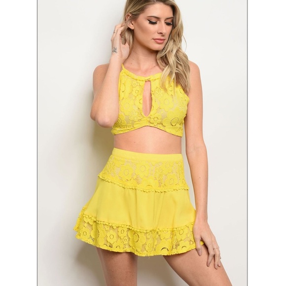 NWT Yellow 2Piece Skirt & Open Back Crop Top - Picture 1 of 2